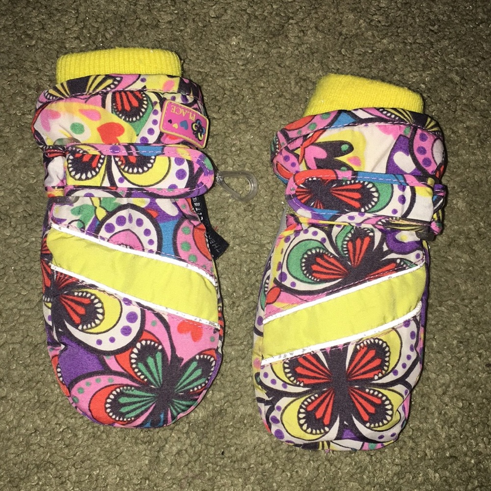 Brand new mittens